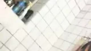 الراقص يكشف عضوه قبل ممارسة جنس عنيف