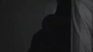 حفلة سكس لهواة: تدخل عميق في كس الفتاة السمراء