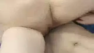 شباب سمينون ثملون يمارسون الجنس الصريح بلسان ومص متبادل