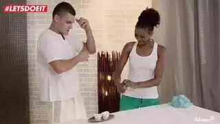 فيديو سكسي ينيك صديق ابنها