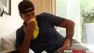 مشهد إباحي: الأميرة العربية الشهوانية تمارس الجنس مع فرج زوجة أبيها الضيق