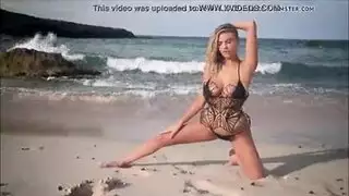 الجنس الجماعي الصريح لكيت هنتر: إيلاج مزدوج وأكثر