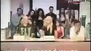 جسد الفتاة المسلمة الصغير في لحس مهبل إباحي ساخن