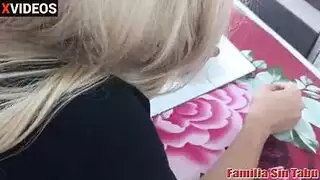 علاقة جيني الجنسية الثلاثية مع تشيكيتين مثيرتين وقضيب سميك