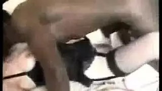 أحمر الشعر، امرأة خشب الأبنوس مع كبير الثدي والتدخين شقراء الشقراء الشقراء ممارسة الجنس في منزلها