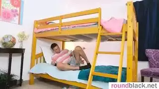 مقاطعة حلمها الجنسي بقضيبي النابض الصلب