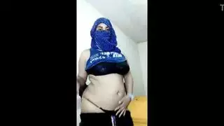 الحمار الى الفم الإيطالي الثدي الطبيعية الكبيرة