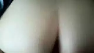 عاهرة مصرية تتباهى بكسها التخين المحلوق