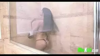 مايا خليفة مقيدة لعملية جنس جماعي مكثف