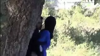 مدلكة عارية تفرغ سوائلها على قضيبي بعد اختراق عميق