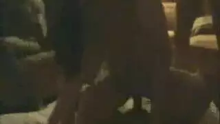 جلسة جنس عنيف: جوني يضرب فتحات ميا