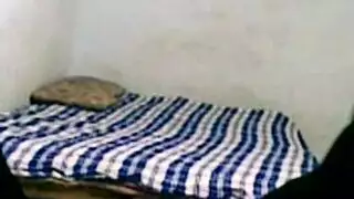 شرموطة عربية مثارة تأخذ الزب المصري في كل حفرة