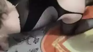 فتاة عراقية مغرية تتوسل للقضيب المصري في جلسة جنس عنيفة