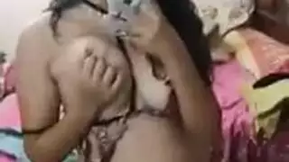 فعل شرجي مكثف يجعلها تبكي