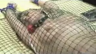 ساره تئن أثناء وضعية الكلب المكثفة